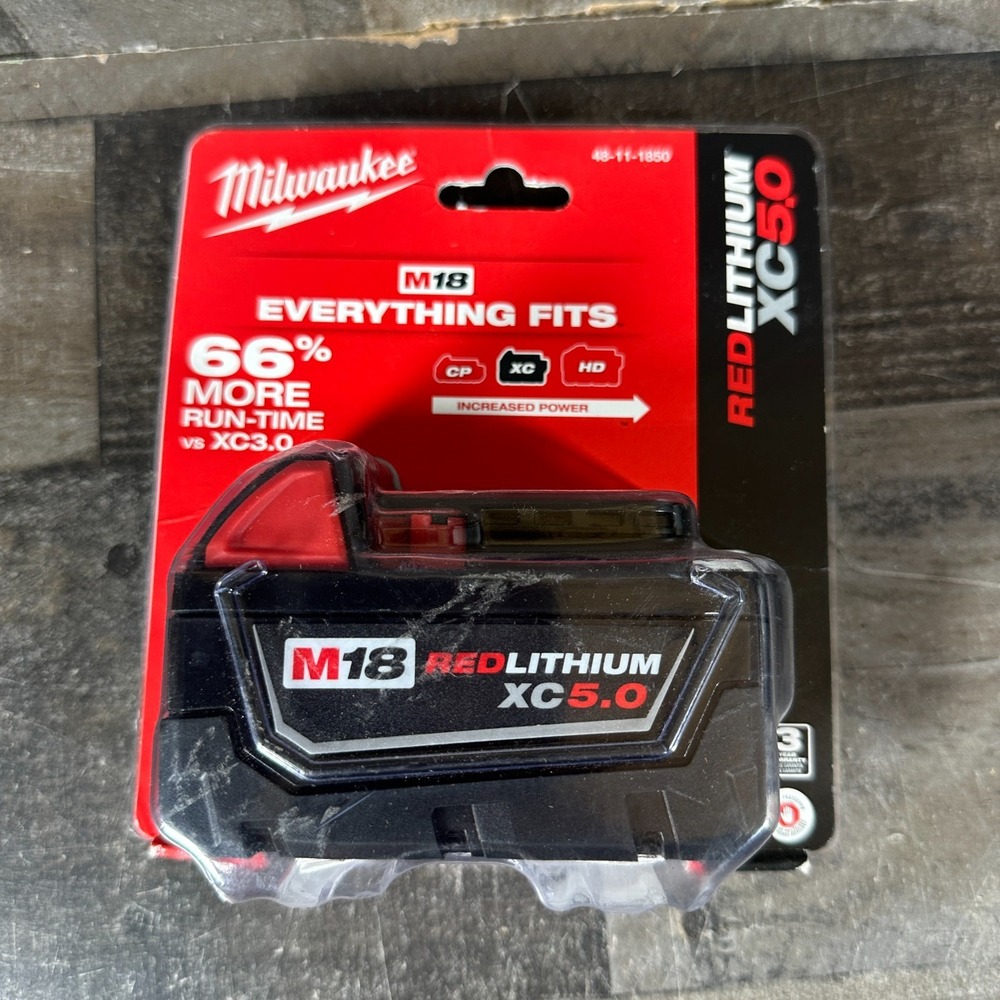 (1) NEW IN PACK Genuine Milwaukee M18 48-11-1850 5.0 AH Battery 18V XC 18 Volt